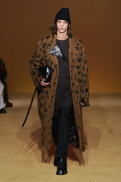 Look 38